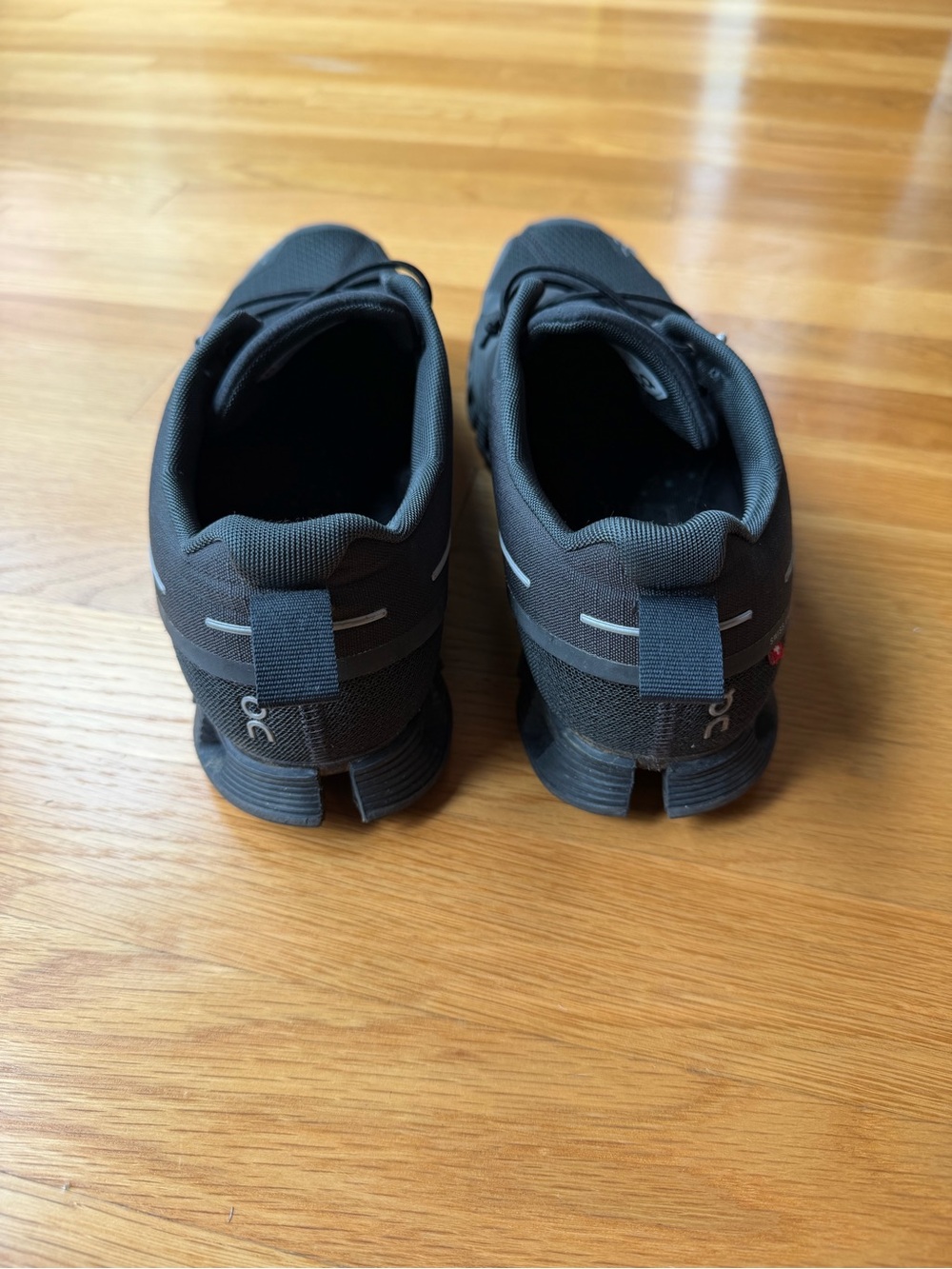 On Cloud Waterproof Shoes in Black - Picture 4 of 8